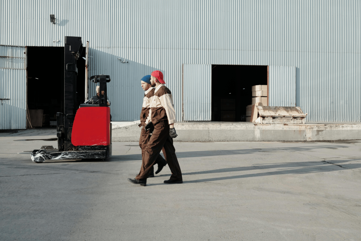 uniforms from wholesale workwear suppliers by workwear manufacturers